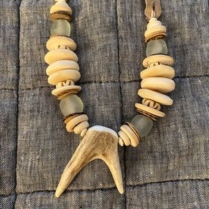 Twine & Twig Slim Tip Antler Necklace in Ivory/Taupe